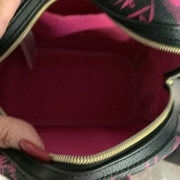 Loungefly Disney Cruella Deville, rebel mini backpack with matching wallet - Picture 2 of 7